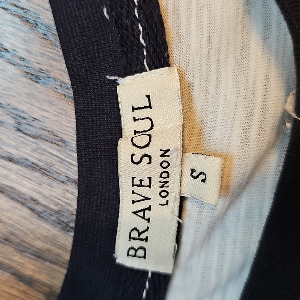 Brave Soul London BrandCalifornia Dreaming  T-Shirt - White & Black - Picture 3 of 4